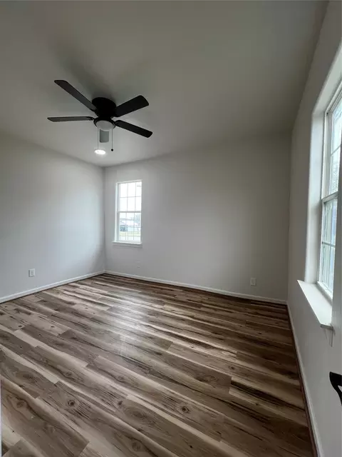 Bedroom - 309 E Pine St, Jacksboro, TX 76458 photo 3 of 4