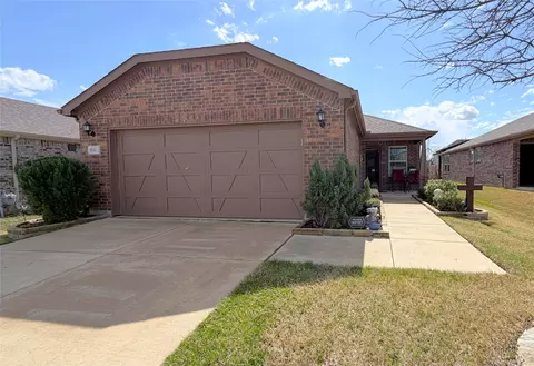 832 Rough Hollow Dr, Mckinney, TX 75071