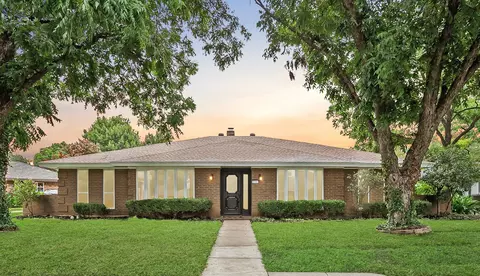 2204 Winewood Ln, Arlington, TX 76013