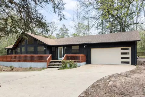 284 Pleasant Hill Ln, Holly Lake Ranch, TX 75765