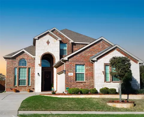 7804 Azure Way, Arlington, TX 76001