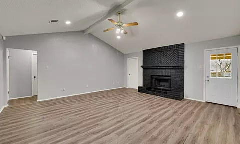 Living - 233 Thompson Cir, Lorena, TX 76655 photo 1 of 7