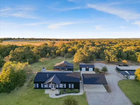 7601 Zion Hill Rd, Poolville, TX 76487
