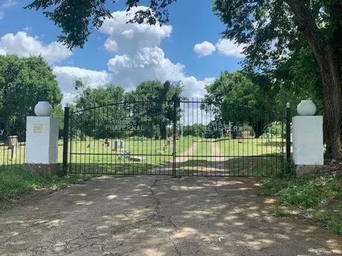 1400 E Jefferson St, Waxahachie, TX 75165