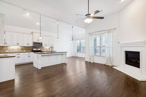 596 Deverson Dr, Rockwall, TX 75087
