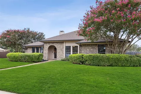 4005 Bullock Dr, Plano, TX 75023