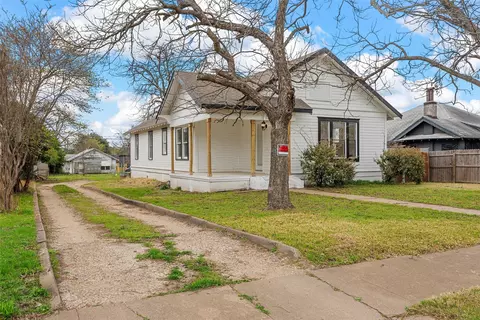 Exterior - 1504 Proctor Ave, Waco, TX 76708 photo 2 of 3