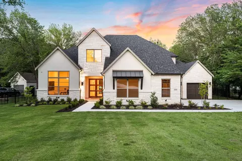 2131 Ravenwood Dr, Keller, TX 76262