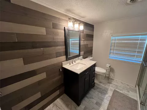 Bath - 533 E Sears St, Denison, TX 75021 photo 4 of 4
