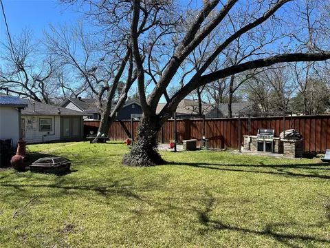 Exterior - 533 E Sears St, Denison, TX 75021 photo 6 of 8