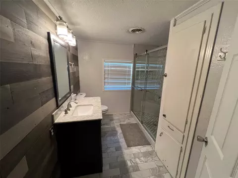 Bath - 533 E Sears St, Denison, TX 75021 photo 1 of 4