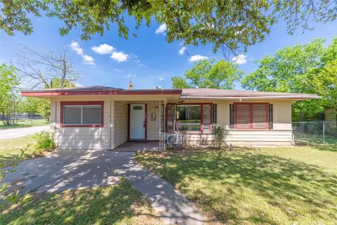 2400 Belmeade Ave, Brownwood, TX 76801