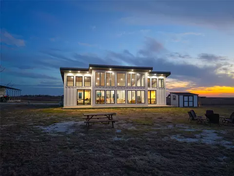 232 Hcr 2302, Abbott, TX 76621