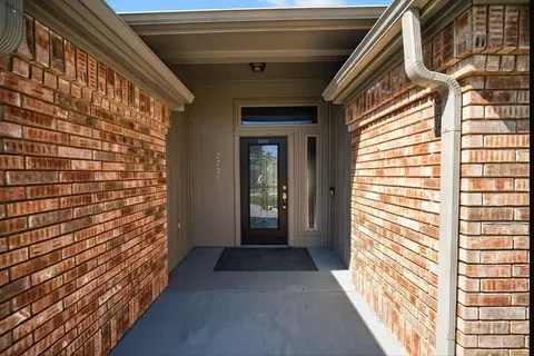 2229 Country Valley Rd, Garland, TX 75041