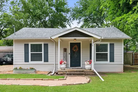 516 E Ross St, Waxahachie, TX 75165