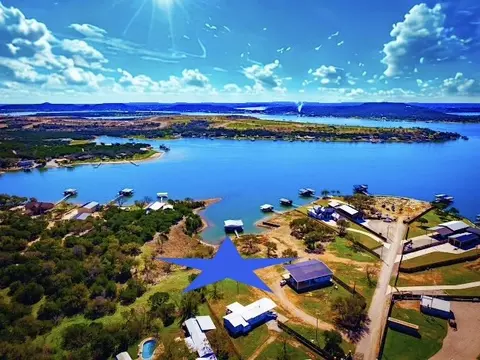 5505 Lakeshore Dr, Graham, TX 76450