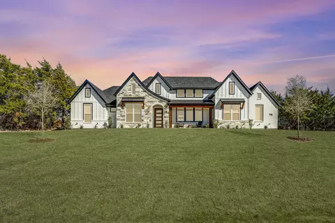 2770 Fireside Dr, Midlothian, TX 76065