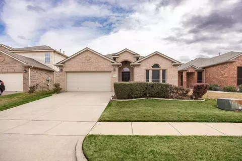 6428 Alexandra Meadows Dr, Fort Worth, TX 76131