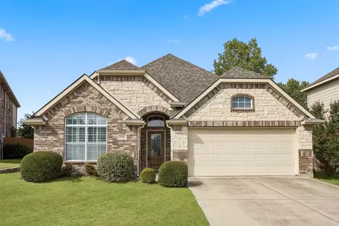 8760 Regal Royale Dr, Fort Worth, TX 76108