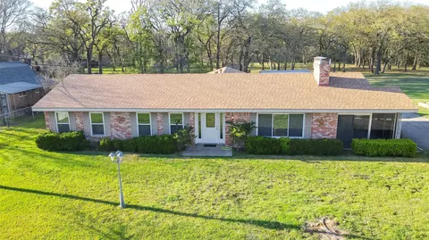 851 Leroy Pkwy, Elm Mott, TX 76640
