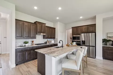 Kitchen - 902 Meadow View Dr, Cleburne, TX 76033 photo 2 of 4