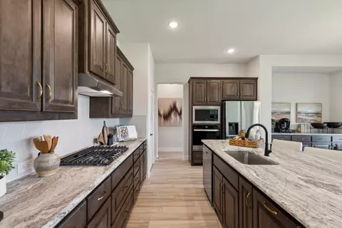Kitchen - 902 Meadow View Dr, Cleburne, TX 76033 photo 3 of 4