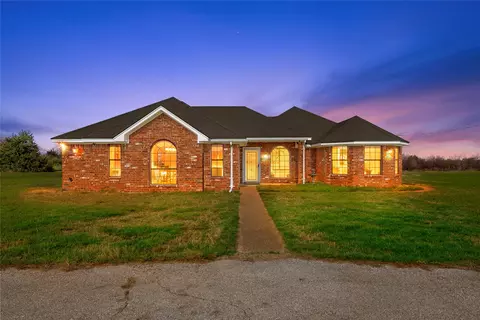 494 Westgate I Rd, Eddy, TX 76524