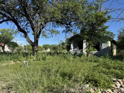 703 W 2nd St, Brady, TX 76825