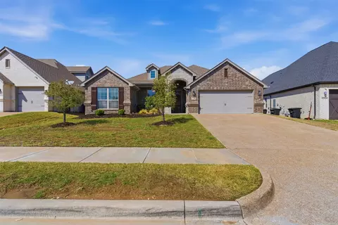 10908 Slick Rock Dr, Benbrook, TX 76126