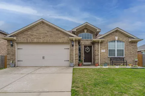 108 Eider Dr, Sanger, TX 76266