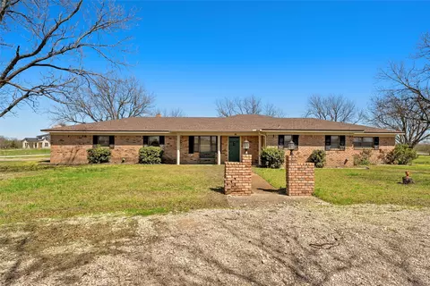 824 Iron Bridge Rd, Lorena, TX 76655