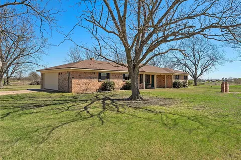 Exterior - 824 Iron Bridge Rd, Lorena, TX 76655 photo 3 of 9