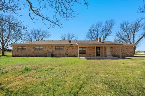 Exterior - 824 Iron Bridge Rd, Lorena, TX 76655 photo 7 of 9