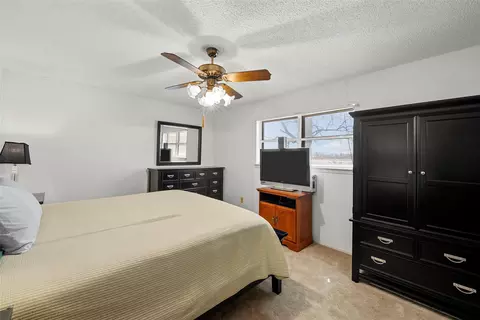 Bedroom - 824 Iron Bridge Rd, Lorena, TX 76655 photo 3 of 5