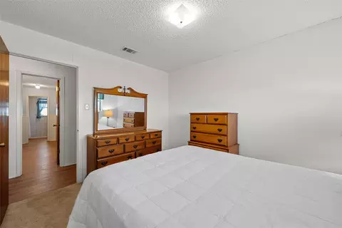 Bedroom - 824 Iron Bridge Rd, Lorena, TX 76655 photo 2 of 5