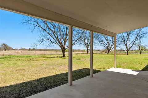 Exterior - 824 Iron Bridge Rd, Lorena, TX 76655 photo 6 of 9