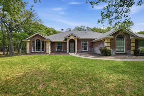 5992 Red Bud Rd, Fort Worth, TX 76135