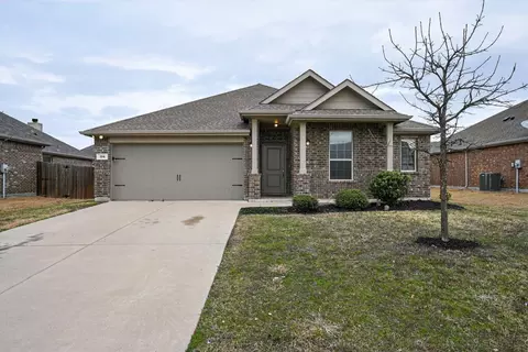 104 Acadia Ln, Forney, TX 75126