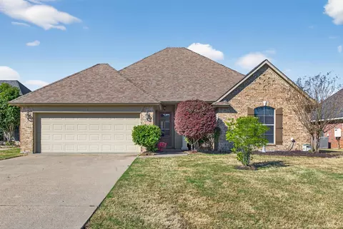 3918 Le Brooke Ln, Benton, LA 71006