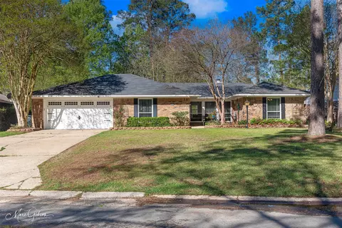 203 Deerwood Ln, Haughton, LA 71037