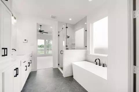 Bath - 733 Red Cedar Rd, Haslet, TX 76052 photo 3 of 6