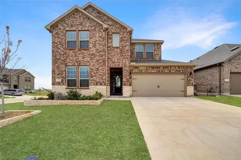 10332 Fall Brook Dr, Aubrey, TX 76227
