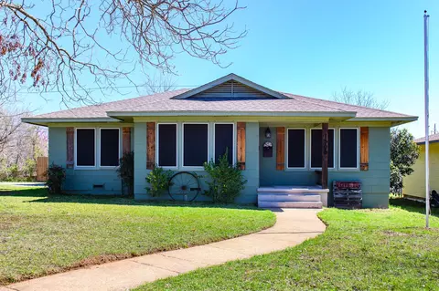 1500 S Scullin Ave, Denison, TX 75020