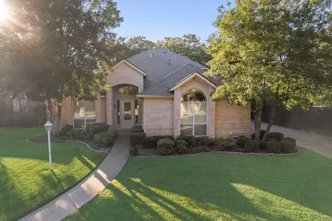 6006 Wallace Meadows Ct, Arlington, TX 76001