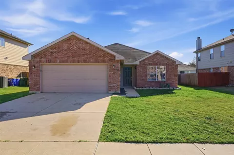 108 Thoroughbred Dr, Krum, TX 76249