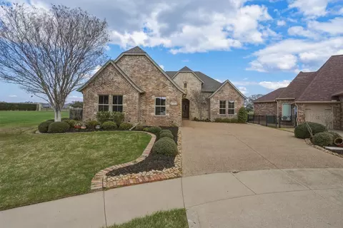 1404 Amsterdam Ct, Granbury, TX 76048