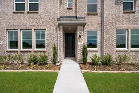 5712 Lakeview Dr, Watauga, TX 76148