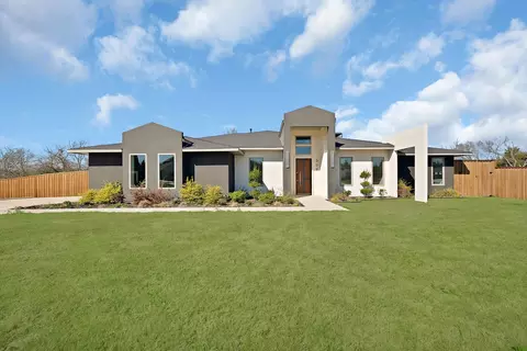 309 Whispering Way, Red Oak, TX 75154