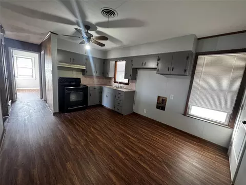 600 E 5th St, Ferris, TX 75125 photo 4