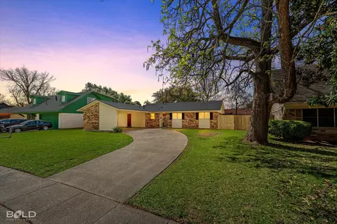 1121 Heatherwood Dr, Shreveport, LA 71107